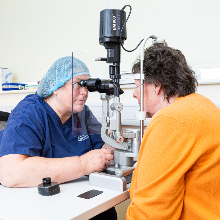 Eyecare Medical Macular Disease Treatment